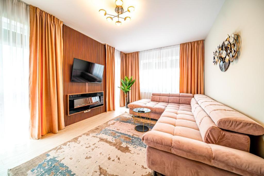 Ferienwohnung Pink Velvet Rk Ghimbav Exterior foto