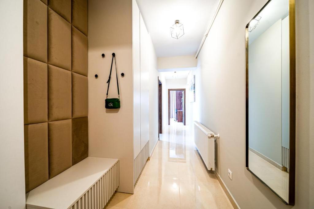 Ferienwohnung Pink Velvet Rk Ghimbav Exterior foto
